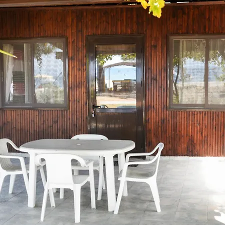 Camping Rent House: Velanidia