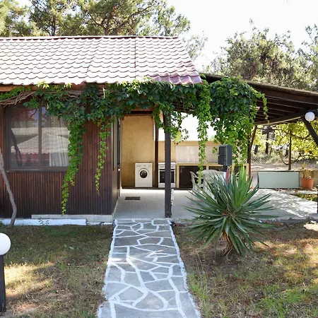 Rent House: Velanidia Camping Makriammos